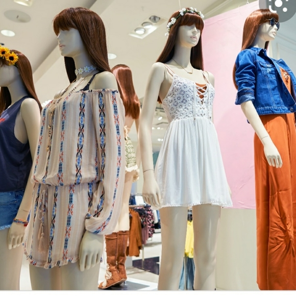 Meet your Posher, Elizabeth - Picture 1 of 1